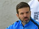 Trenér Sparty Andrea Stramaccioni pi pípravném utkání proti Karlovým Varm.
