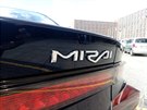 Toyota Mirai je první sériově vyráběný automobil na vodík, který se dá koupit.
