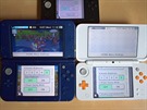 Vlevo New 3DS XL, vpravo New 2DS XL, nahoe 3DS