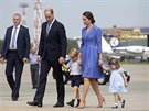 Princ William, princ George, vévodkyn Kate a princezna Charlotte odletli z...