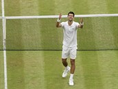 Novak Djokovi se raduje z postupu do tvrtfinle Wimbledonu.