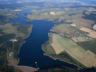 Slezská Harta zaplavila údolí Moravice v délce třinácti kilometrů na ploše 870...