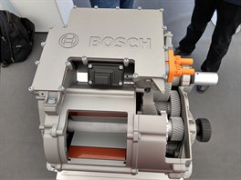Motorogenerátor s integrovanou elektronikou a převodovkou od společnosti Bosch