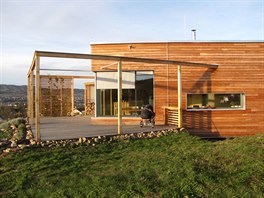 Chodou�, okres Beroun. Stavba je tém�� pasivní, s p�ípravou na energeticky...