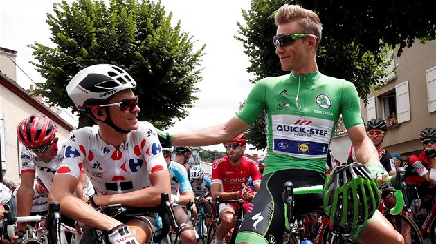 Marcel Kittel (vpravo) s Warren Barguilem na startu tinct etapy Tour de France.