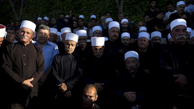 Truchlc oban Churfeje na pohbu jednoho z policist zabitch v Jeruzalm (14. ervence 2017)