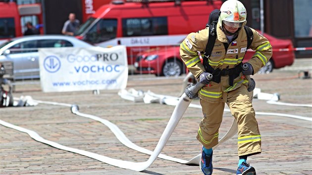 Závody hasičů na náměstí Republiky v Plzni. (8. července 2017)