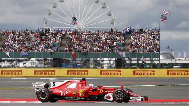 Sebastian Vettel bhem Velk ceny Britnie