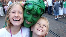 Performer Adrian Schvarzstein jako Greenman