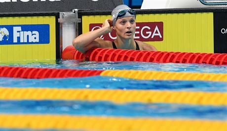 eská plavkyn Simona Baumrtová pi semifinále závodu na 50 metr znak na MS v...