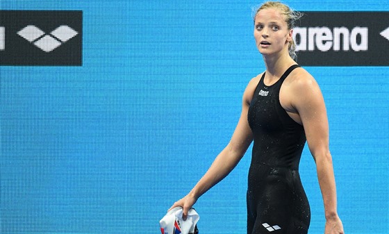 Simona Baumrtová po rozplavbě na 200 metrů znak.