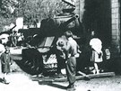 V kvtnu 1945 si u jihlavskho hbitova pokal na kolonu sovtskch tank...
