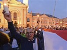 Ped budovou nejvyího soudu v Polsku protestují odprci zákona, který omezí...
