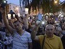 V ulicích polských mst protestují odprci zákona, který omezí nezávislost...