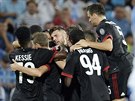 Hrái AC Milán se radují, Ricardo Rodriguez (uprosted hlouku) práv vstelil...