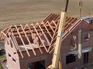 Montá krovu a stavba komínu