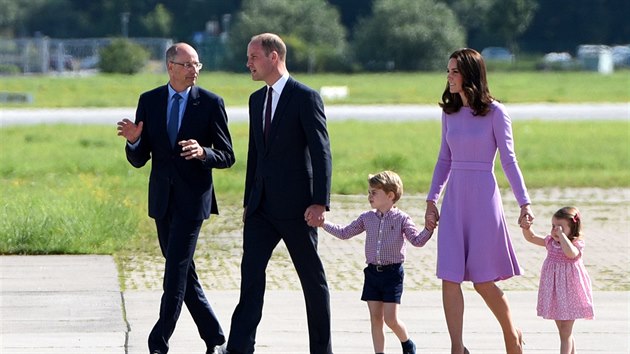 Kate s Williamem a dětmi v Německu (21. července 2017)