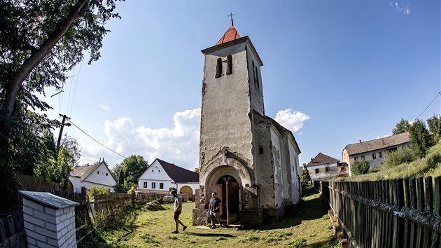 Farář Jan Thir si nechal v polovině 20. let minulého století postavit kapli na návsi ve Vranově. Realitní kancelář ji nabízí za 800 tisíc korun.