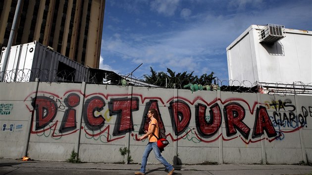 Diktatutra. Ve Venezuele vypukla tyiadvacetihodinov celosttn stvka jako protest proti vld Nicolse Madura. (20. ervence 2017)