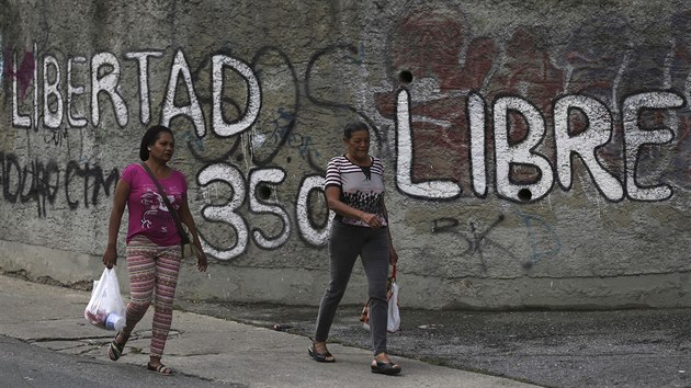 Ve Venezuele vypukla tyiadvacetihodinov   celosttn stvka jako protest proti vld Nicolse Madura. (20. ervence 2017)