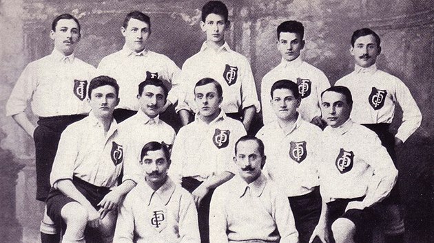 Deutscher FC Prag Team z roku 1904