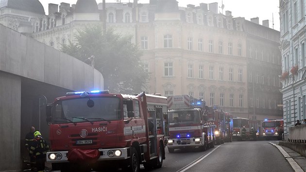 U poru karlovarskho hotelu Thermal zasahovalo deset jednotek hasi.