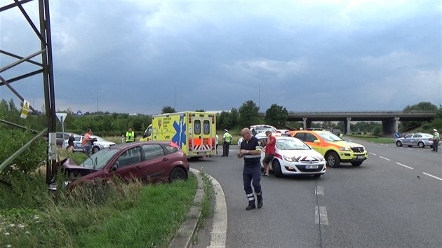 Thotn ena odletla vrtulnkem po nehod (21.7.2017)