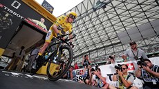 Chris Froome v asovce na loské Tour de France. 