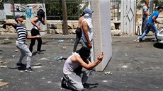 V Jeruzalém vypukly stety mezi palestinskými muslimy a izraelskou policií....