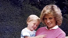 Thotná princezna Diana a princ William na archivním snímku z roku 1984