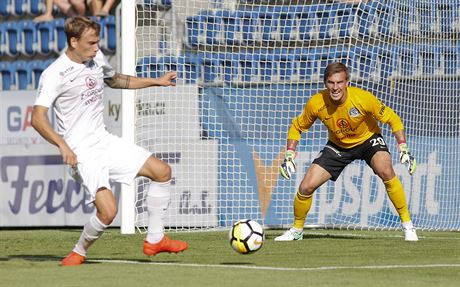 Branká Slovácka Milan Hea v utkání 1. fotbalové ligy proti Jablonci.