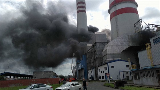 Pohled na poár odsiovacího zaízení elektrárny Dtmarovice na Karvinsku. (28....