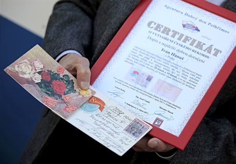 Ivan Hanu obdrel v Pelhimov certifikát.