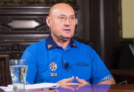 editel mstské policie Prahy 1 Miroslav Stejskal v diskusním poadu Rozstel.