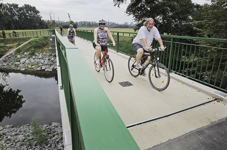 Nová cyklistická lávka pes Mi u Radické ulice v Plzni