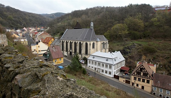 Pohled na město Krupka z hradu. (Ilustrační snímek)