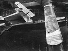 První prototyp Letov .16 na Paíském aerosalonu v roce 1926. Mení svtlý...