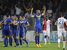 Fotbalisté BATE Borisov se radují z druhého gólu proti Slavii v odvet 3....