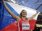 ASTNÁ VÍTZKA. Barbora potáková slaví zlato na mistrovství svta v Londýn.
