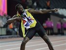 Jamajský sprinter Usain Bolt na MS v Londýn na stovce dobhl pro bronz....