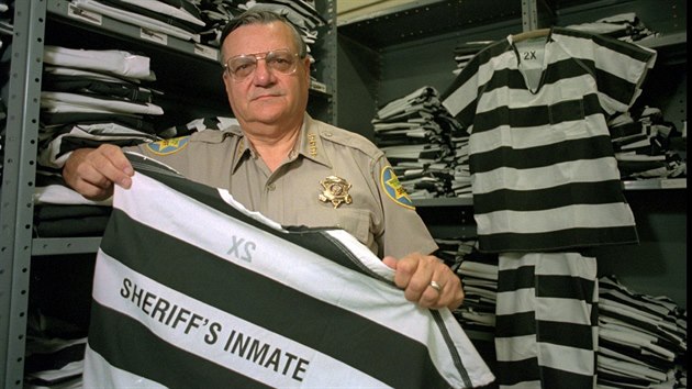 Arizonský šerif Joe Arpaio na snímku z roku 1997