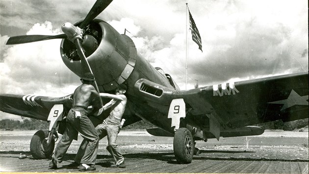Američané na letecké základně na Guadalcanalu (červen 1943)