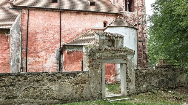 Kostel sv. Mikuláše v Boleticích potřebuje opravit. Patří k nejstarším v Čechách.