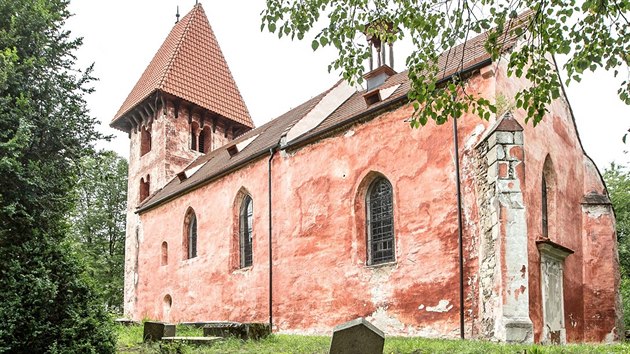 Kostel sv. Mikule v Boleticch potebuje opravit. Pat k nejstarm v echch.