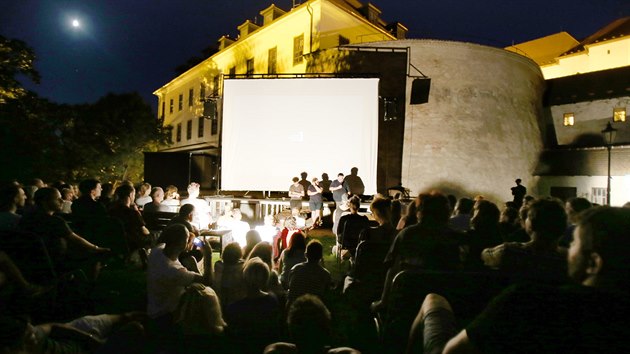 Film Všechno bude fajn! pojednávající o Brně měl premiéru v letním kině na hradě Špilberk.