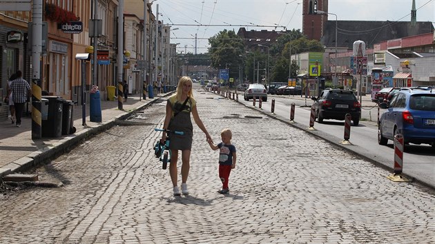 Masarykova ulice v Teplicch je prjezdn jen v jednom smru. Uzavena je kvli opravm.