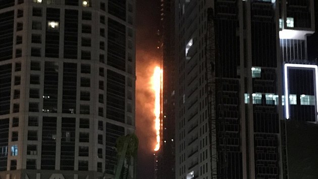 Por v Dubaji zashl znm mrakodrap The Torch (4. srpna 2017)