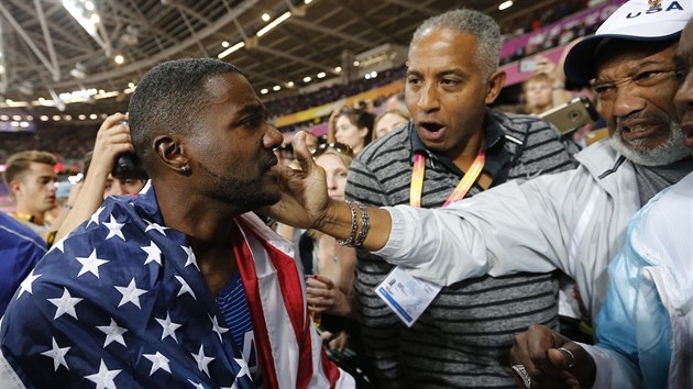 Justin Gatlin ze Spojench stt slav svtov titul na stovce.