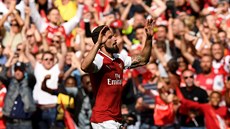 Olivier Giroud z Arsenalu skóruje v penaltovém rozstelu bhem utkání o...