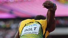 Usain Bolt vyráí do semifinále stovky na MS v Londýn.